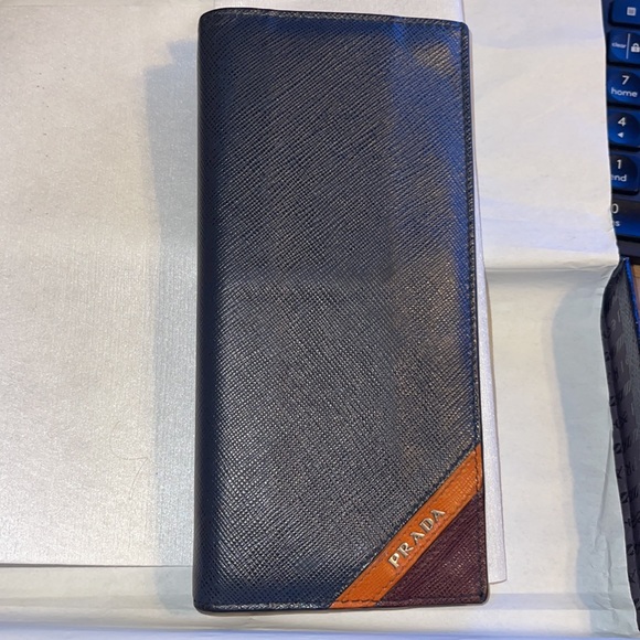 Limited Edition Prada Wallet - Picture 1 of 6